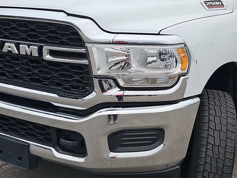 Used 2022 RAM 2500 Tradesman w/ Chrome Appearance Group AWD/4WD image 33