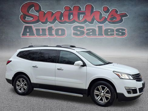 Used 2017 Chevrolet Traverse LT AWD/4WD image 1