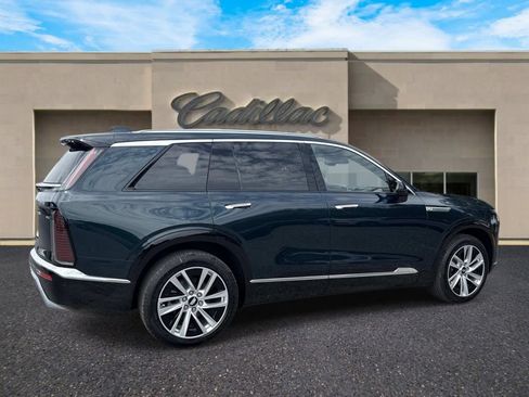 New 2027 Cadillac Vistiq Luxury w/ LPO, Floor Liner Package AWD/4WD image 3
