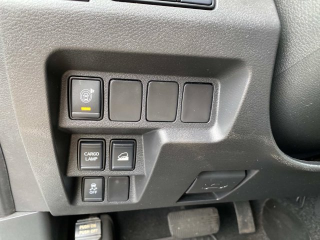 Used 2023 Nissan Frontier SV w/ Technology Package AWD/4WD image 19