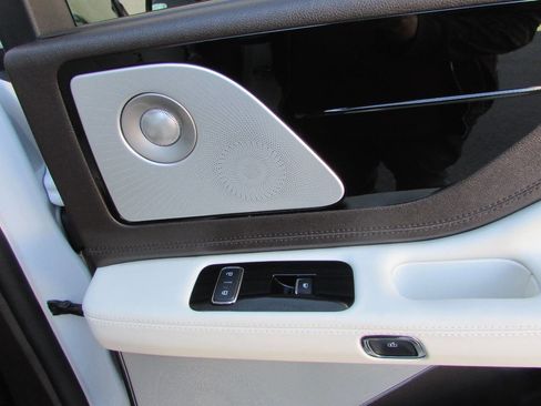 Used 2020 Lincoln Aviator Black Label Grand Touring w/ Class IV Trailer Tow Package image 19