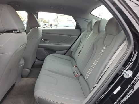 Certified 2023 Hyundai Elantra SEL w/ Convenience Package image 10