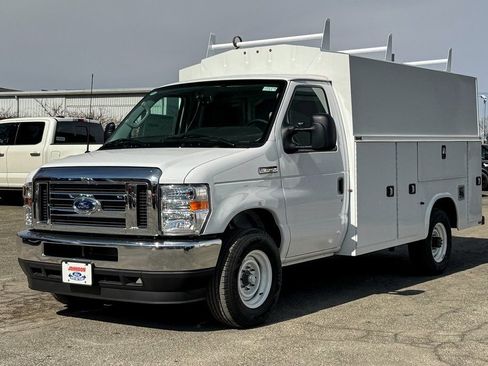 New 2025 Ford E-350 and Econoline 350 Super Duty w/ Power Equipment Group RWD image 7
