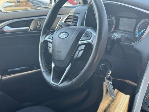 Used 2014 Ford Fusion SE w/ Equipment Group 201A FWD image 28