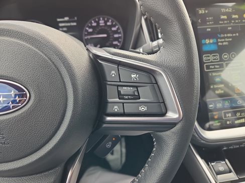 Used 2025 Subaru Outback Limited image 19