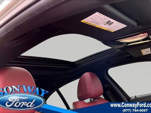 Used 2023 BMW 330i Sedan w/ Driving Assistance Package image 29