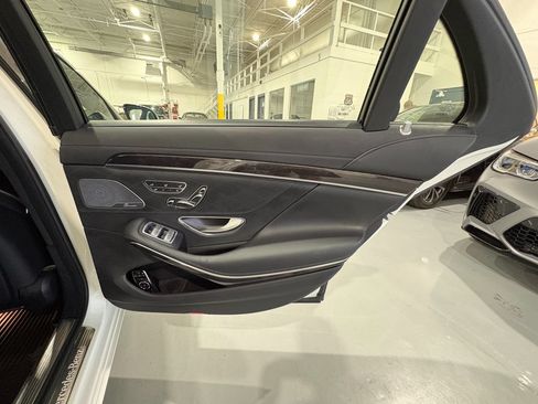 Used 2019 Mercedes-Benz S 560 4MATIC Sedan image 53