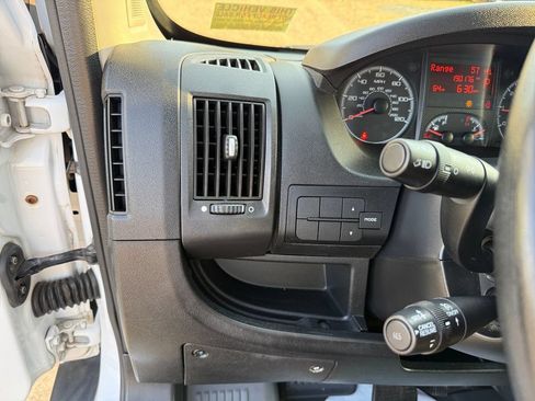 Used 2015 RAM ProMaster 2500 w/ Premium Appearance Group FWD image 18