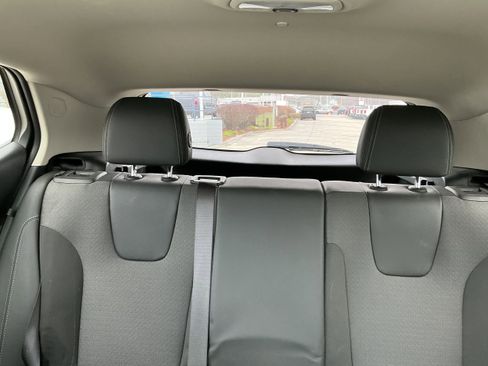 Certified 2023 Buick Encore GX Preferred w/ Cold Weather Comfort Package AWD/4WD image 9