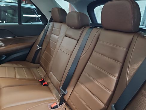 New 2026 Mercedes-Benz GLE 450e 4MATIC image 15