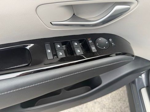 Used 2025 Hyundai Tucson Limited AWD/4WD image 17
