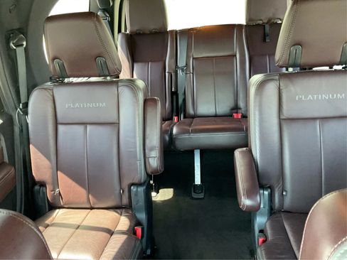 Used 2017 Ford Expedition Platinum RWD image 14