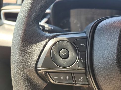 Used 2023 Toyota Corolla LE FWD image 29