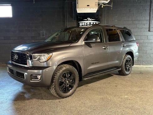 Used 2018 Toyota Sequoia TRD Sport AWD/4WD image 1