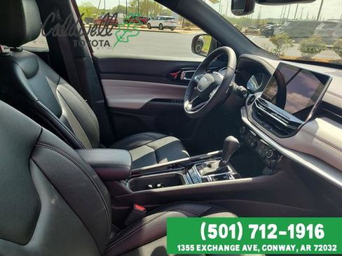 Used 2025 Jeep Compass Limited AWD/4WD image 27