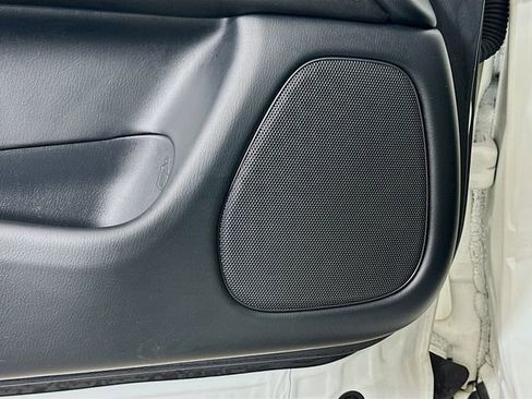 Used 2020 Nissan Pathfinder SL image 19