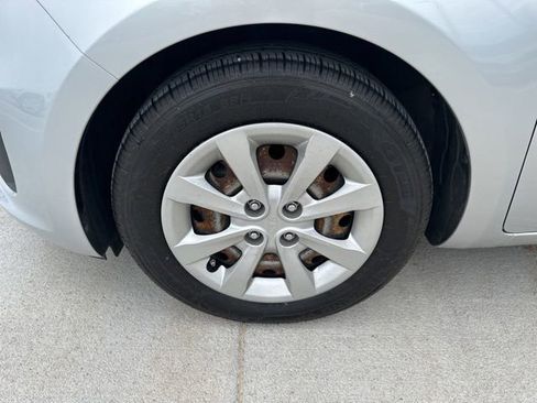 Used 2017 Kia Rio LX FWD image 2