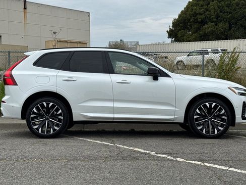 New 2026 Volvo XC60 T8 Ultra w/ Climate Package AWD/4WD image 8