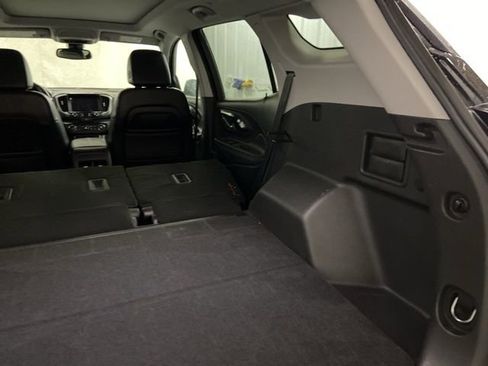 Used 2024 GMC Terrain AT4 w/ Tech Package image 16
