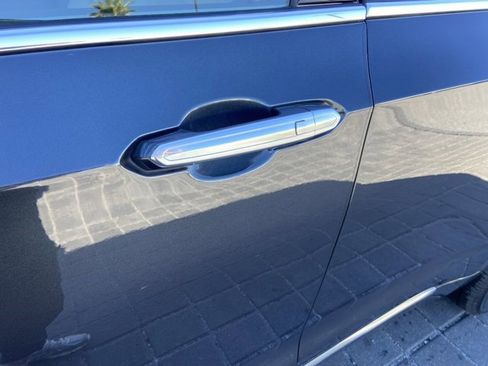 Certified 2023 Cadillac XT6 Premium Luxury image 7