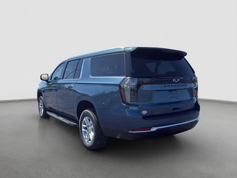 New 2026 Chevrolet Suburban LT w/ Comfort Package AWD/4WD image 4