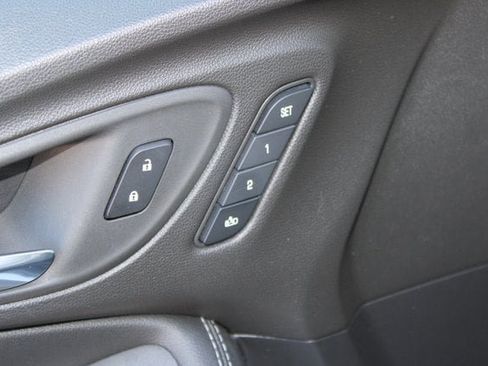 Certified 2022 Buick Encore GX Essence image 20