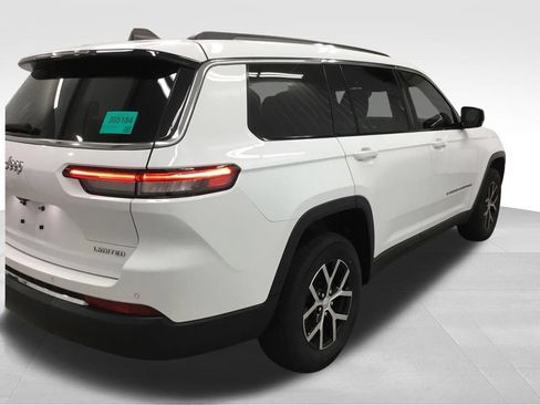 Used 2023 Jeep Grand Cherokee L Limited w/ Trailer Tow Group (B) AWD/4WD image 43