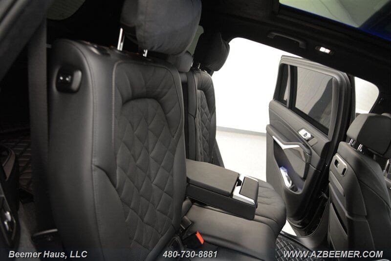 Used 2026 BMW X7 M60i AWD/4WD image 23