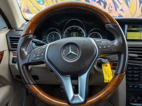 Used 2012 Mercedes-Benz E 350 Cabriolet image 32