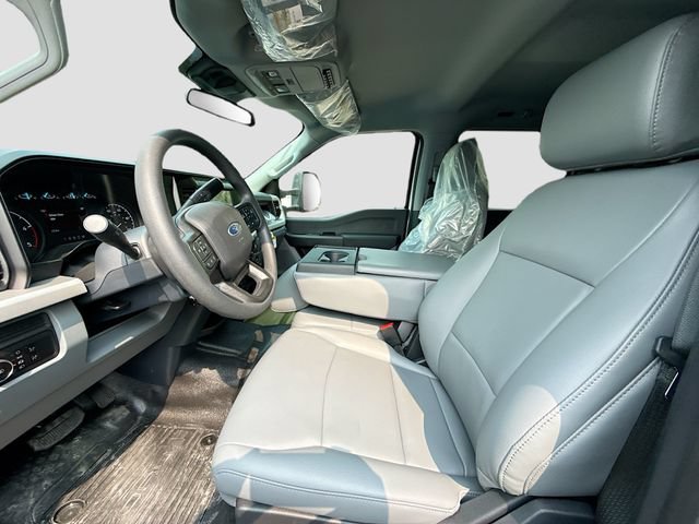 New 2026 Ford F550 4x4 Crew Cab image 16