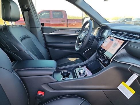New 2025 Jeep Grand Cherokee Limited 4xe AWD/4WD image 14