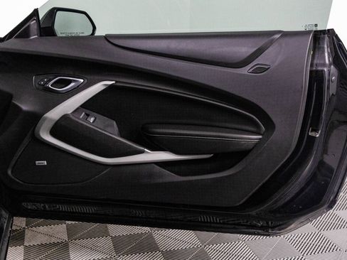 Used 2018 Chevrolet Camaro LT w/ RS Package image 38