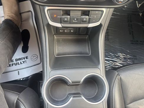 Used 2022 GMC Terrain SLT image 21