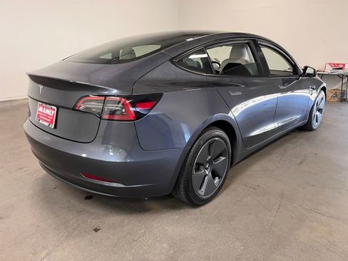 Used 2023 Tesla Model 3 Standard Range image 3