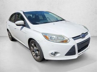 Used 2013 Ford Focus SE FWD video 3