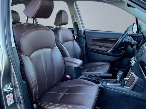 Used 2018 Subaru Forester 2.5i Touring AWD/4WD image 30
