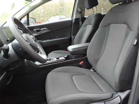 Used 2023 Kia Sportage LX AWD/4WD image 7