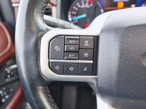 Used 2022 Ford Expedition Limited image 27