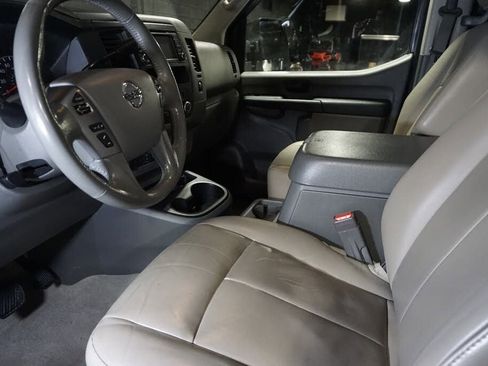 Used 2019 Nissan NV 3500 SL RWD image 9
