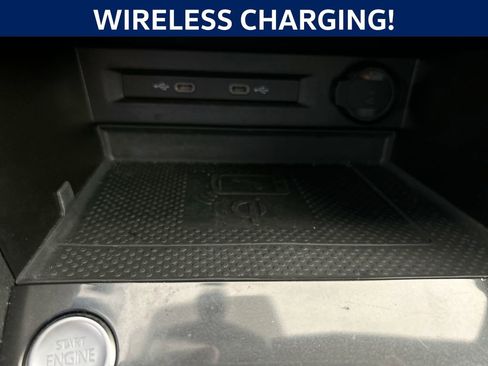 Certified 2021 Volkswagen Tiguan SE R-Line image 32