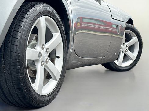 Used 2006 Pontiac Solstice Convertible w/ Premium Package image 15
