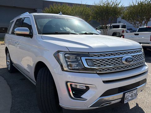 Used 2018 Ford Expedition Platinum AWD/4WD image 3