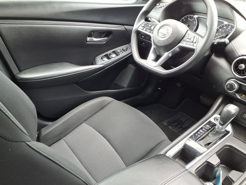 Used 2023 Nissan Sentra SV FWD image 9