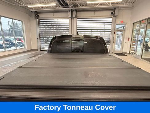 Used 2021 Toyota Tacoma Limited image 9