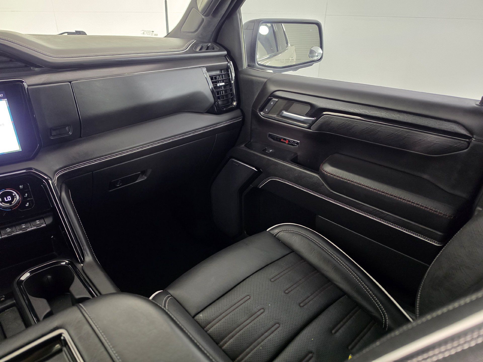 Used 2022 GMC Sierra 1500 AT4X AWD/4WD image 26