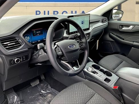 New 2025 Ford Escape Active w/ Active Premium Tech Pack image 7