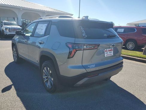 New 2026 Chevrolet Equinox LT w/ Convenience Package II image 3