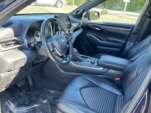 Used 2022 Toyota Highlander XSE image 9