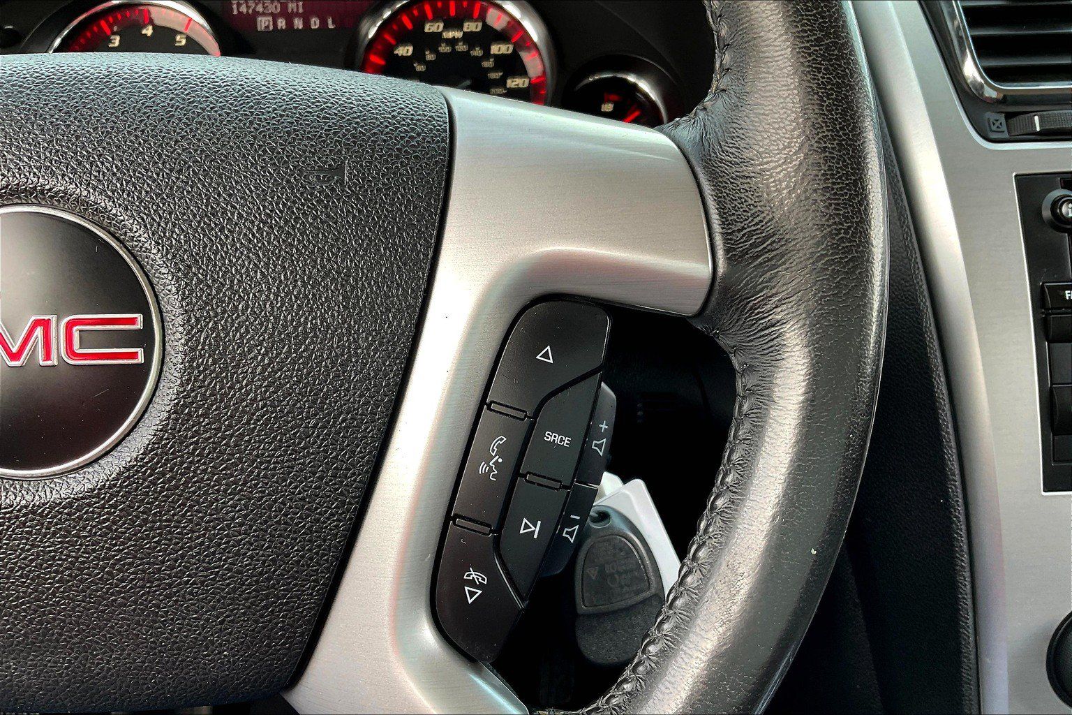 Used 2012 GMC Acadia SL w/ Preferred Package FWD image 23