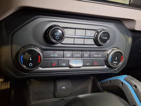 Used 2022 Ford Bronco Wildtrak AWD/4WD image 8